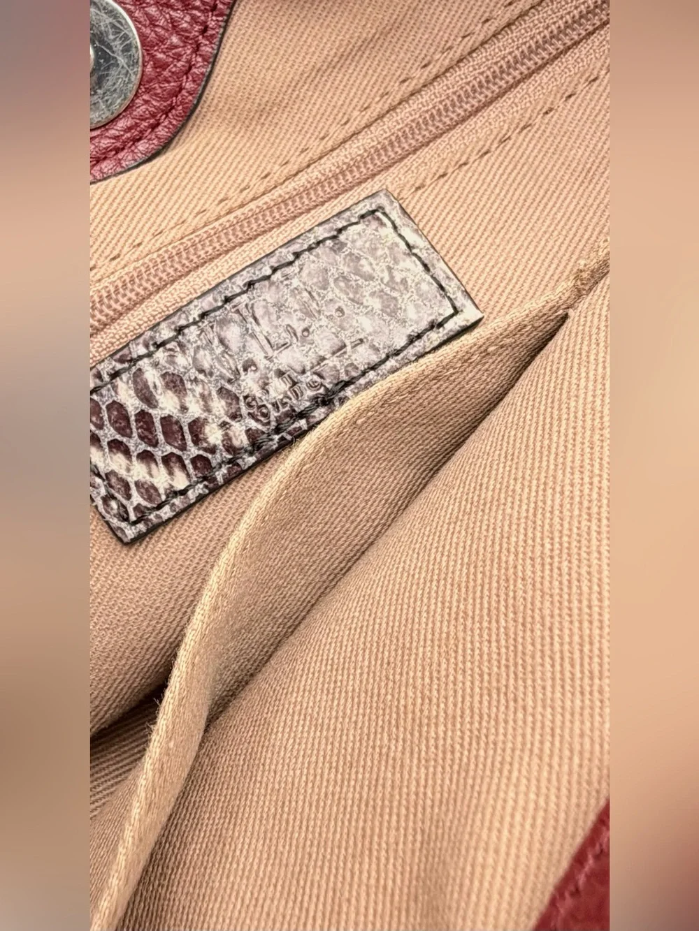 G.I.L.I. Genuine Leather Pleated Double Zip Crossbody Purse